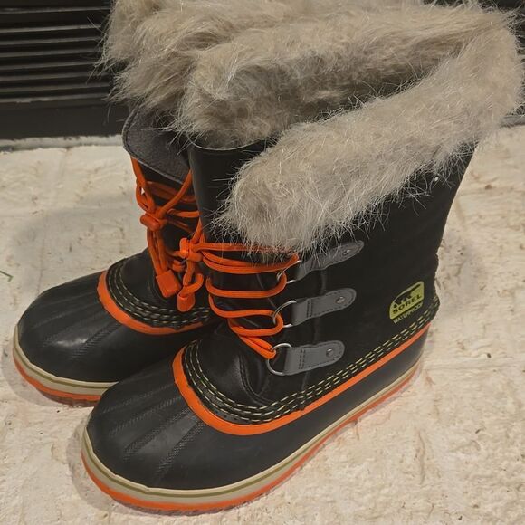 Womens Joan of art sorel waterproof boots size 6 - Picture 1 of 8